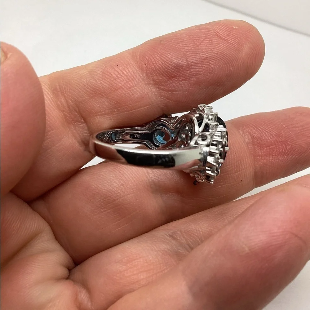 Sterling silver blue topaz designer ring size 9